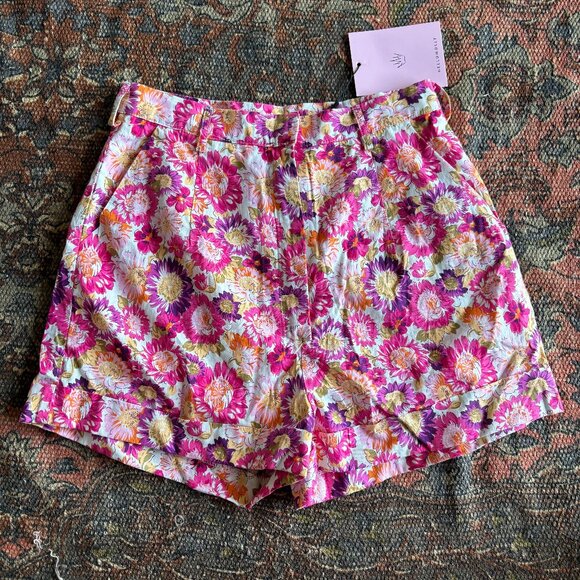 Hello Molly Pants - NWT Hello Molly Womens Blushing Daisies Shorts Pink Multi Print Size XS